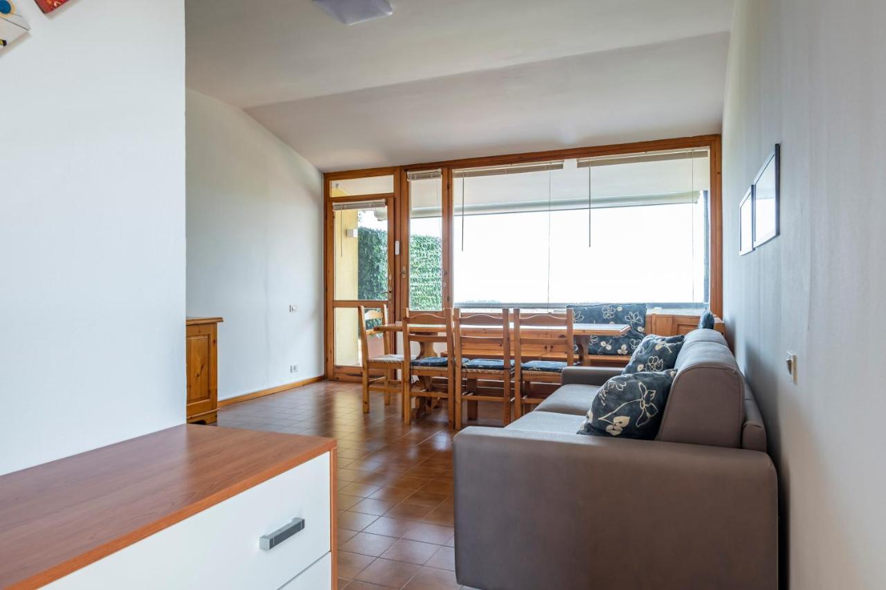 L&M Apartments - Pool - By Host4U Muscoline Ngoại thất bức ảnh