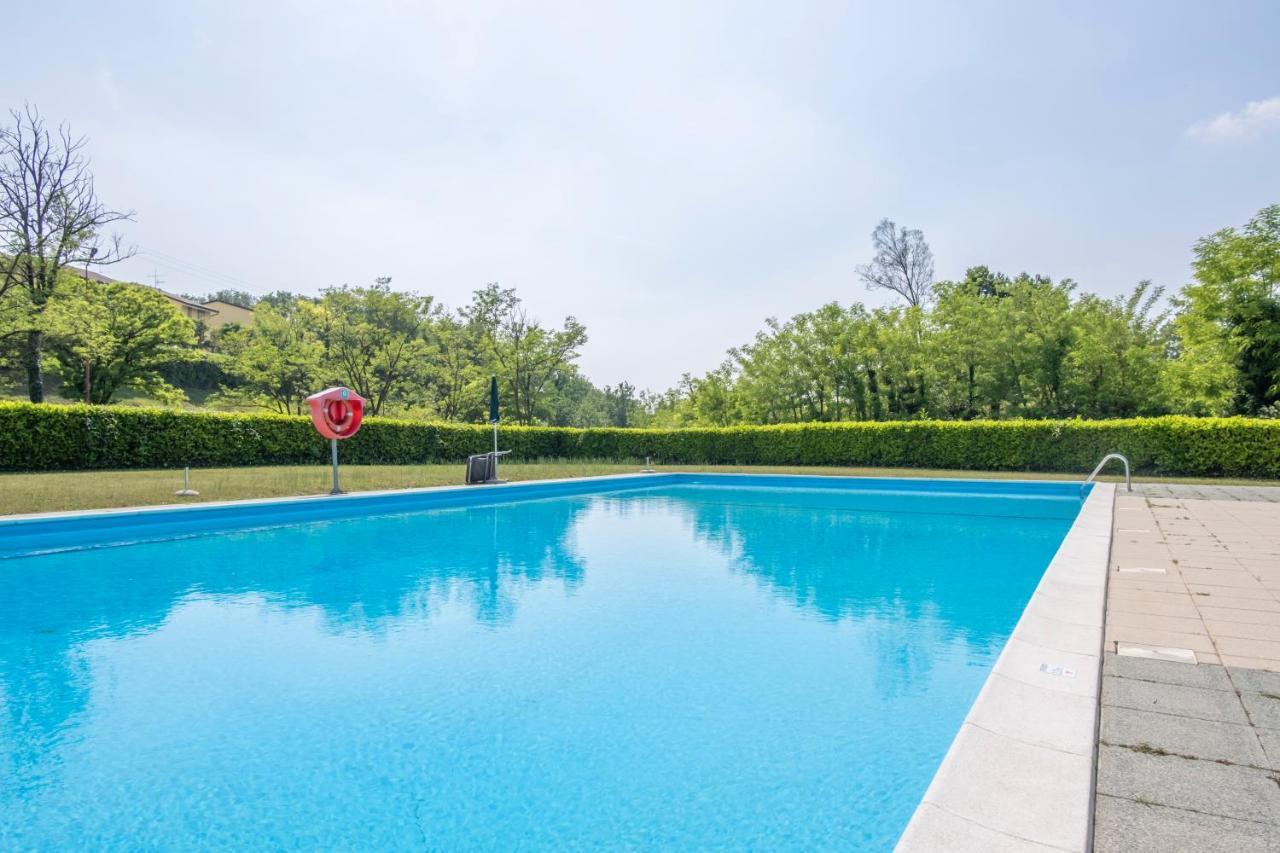 L&M Apartments - Pool - By Host4U Muscoline Ngoại thất bức ảnh