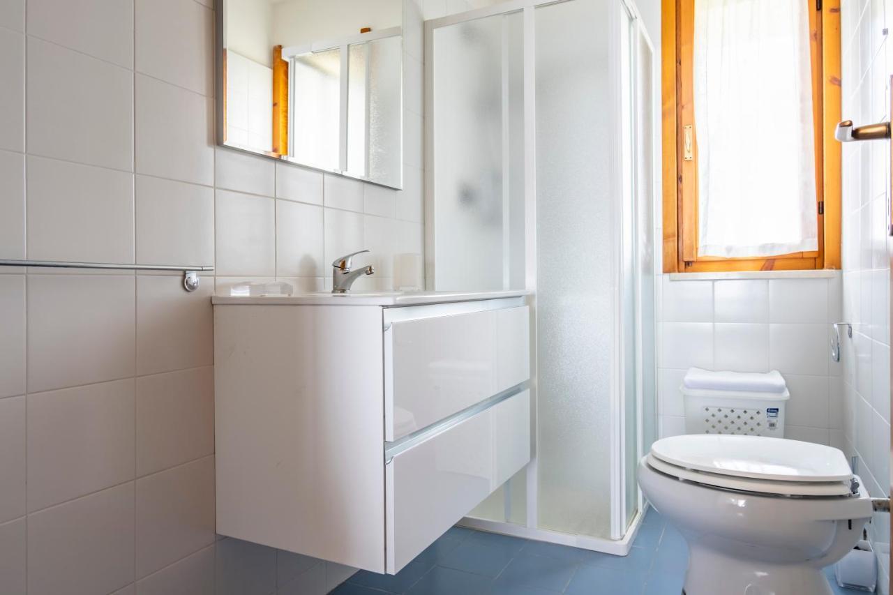 L&M Apartments - Pool - By Host4U Muscoline Ngoại thất bức ảnh