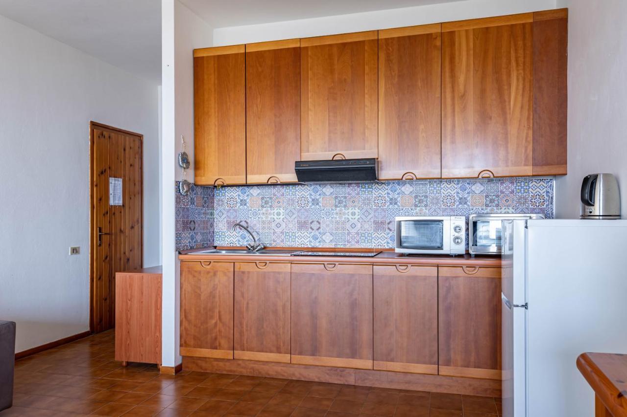 L&M Apartments - Pool - By Host4U Muscoline Ngoại thất bức ảnh