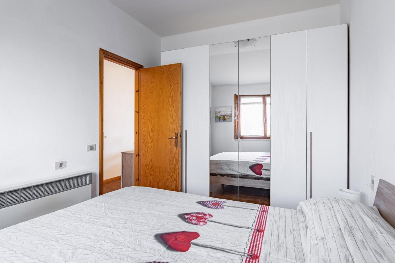 L&M Apartments - Pool - By Host4U Muscoline Ngoại thất bức ảnh