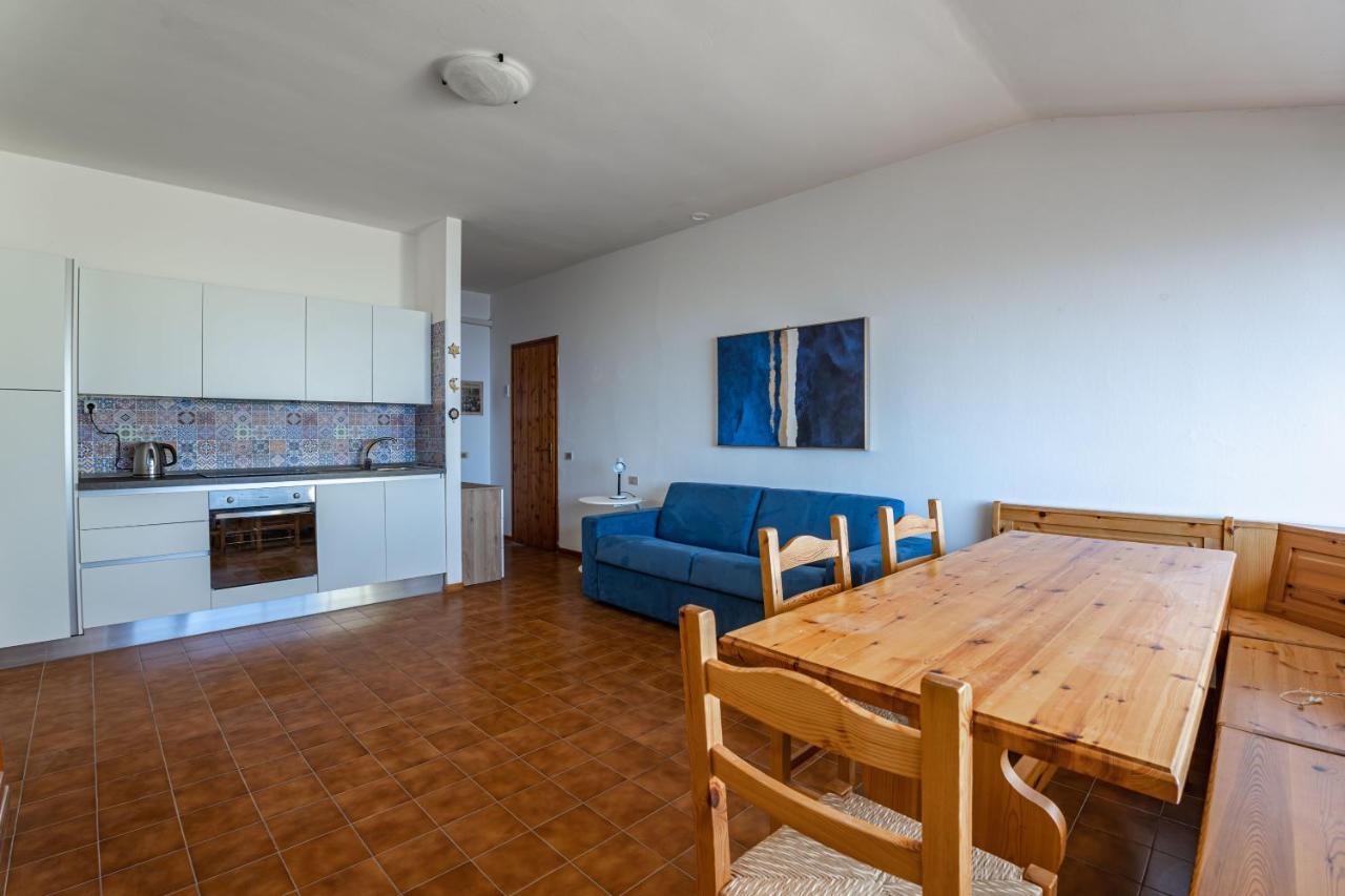 L&M Apartments - Pool - By Host4U Muscoline Ngoại thất bức ảnh